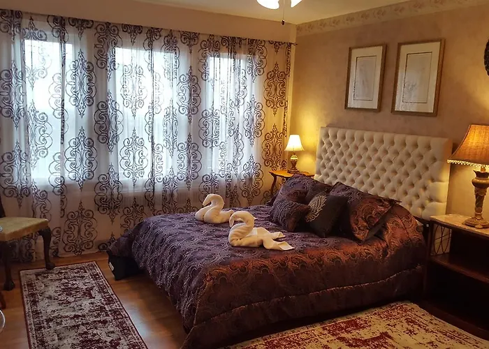 Natalie House Bed & Breakfast Boston