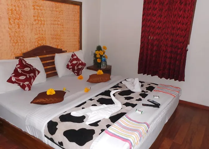 Red Star Holidays Munnar