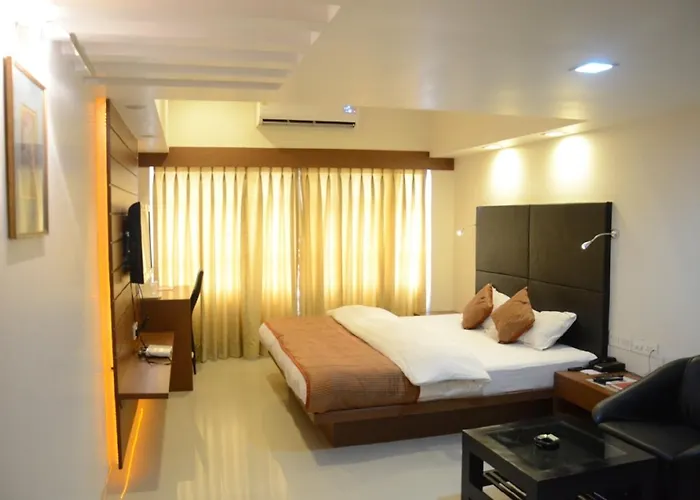 Hotel Yuvraj Vadodara