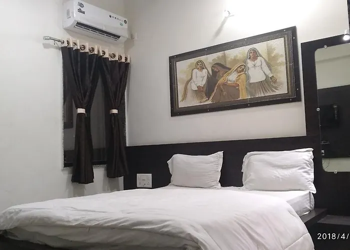 Hotel Gayatri Dwarka 