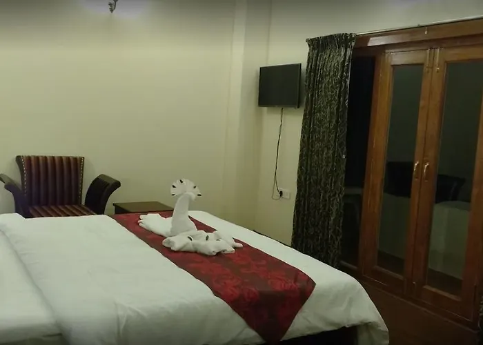 Golden Springs Motel Ooty