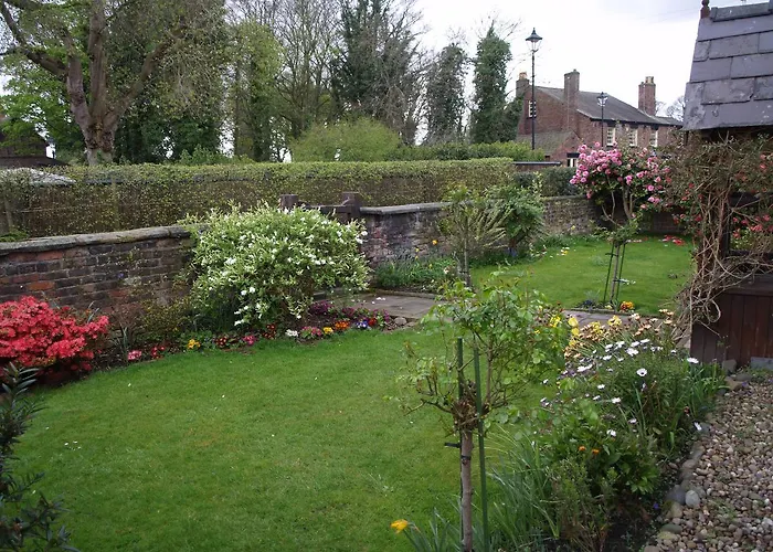 Church End Farm Bed And Breakfast Hale 