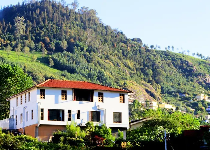 Satya Anand Pure Veg And Non Alcoholic Cottage Coonoor