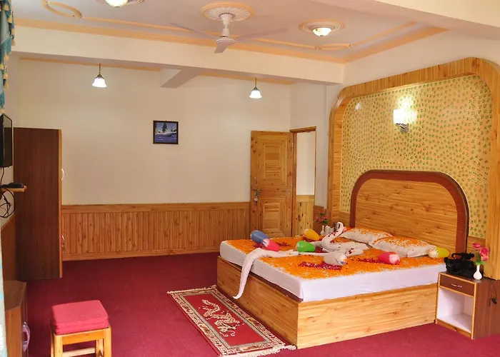 Hotel King'S Land Manali 