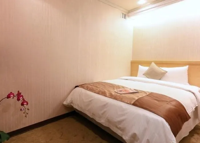 Red Cabin Inn Taipei