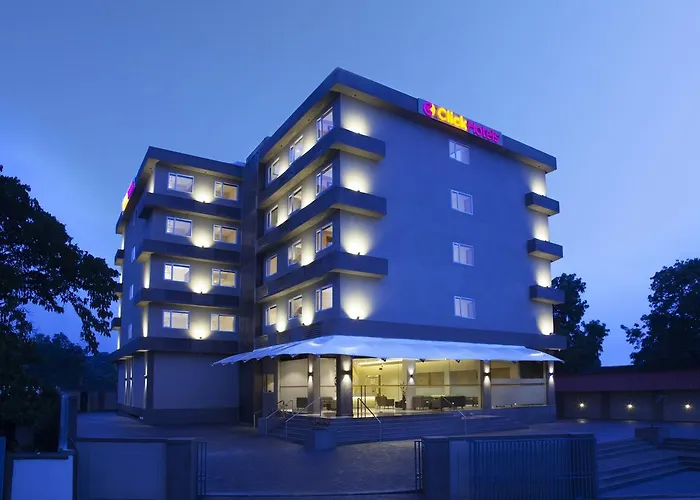 Click Hotel, Junagadh