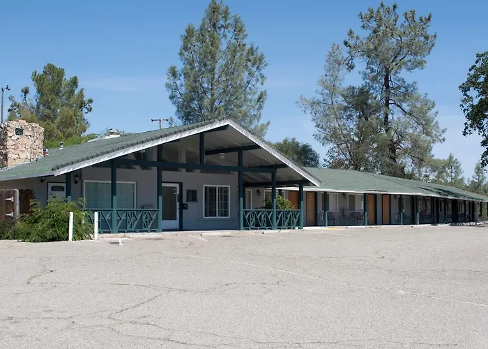 Black Hawk Lodge Coarsegold