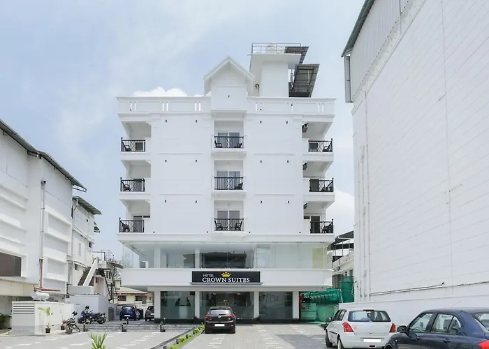 Hotel Crown Suites Kochi