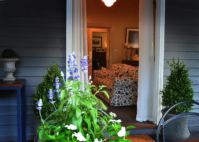 Clement House Bed & Breakfast Benalla