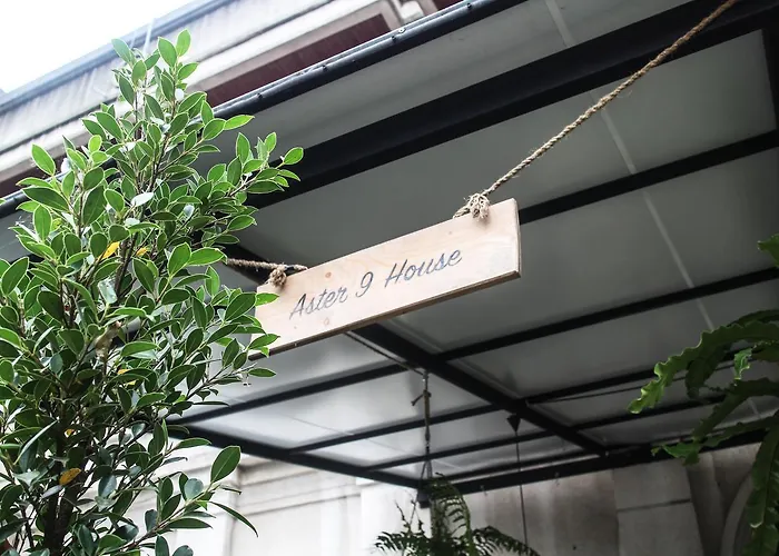 Aster 9 House Bed & Breakfast Bangkok