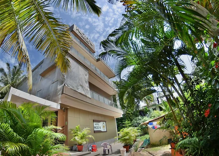 Hotel Rezo'S Baga