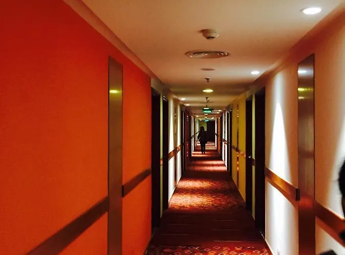 Hotel Mothimahal Thrissur