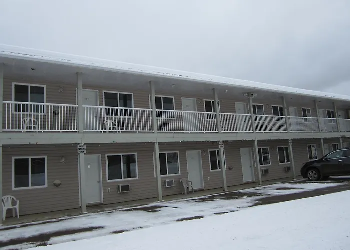 Kacee'S Northern Suites Fort Nelson