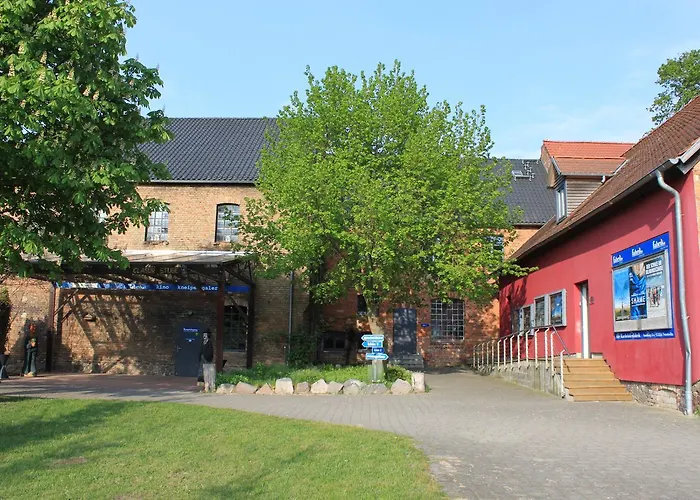 Basiskulturfabrik Oeko-Hotel Neustrelitz