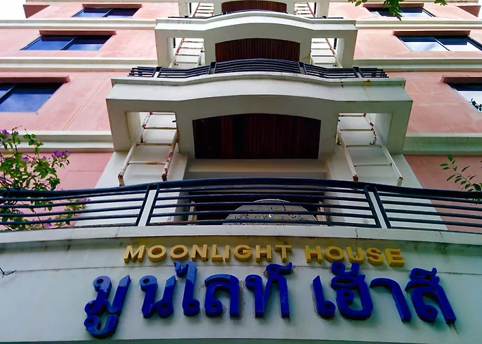 Moonlight House Hotel Nakhon Ratchasima