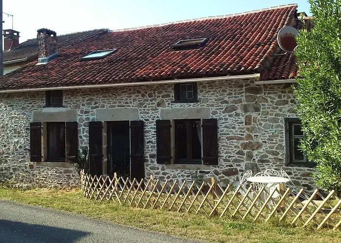 Bed and Breakfast La Croix De Camargue à Oradour-sur-Glane