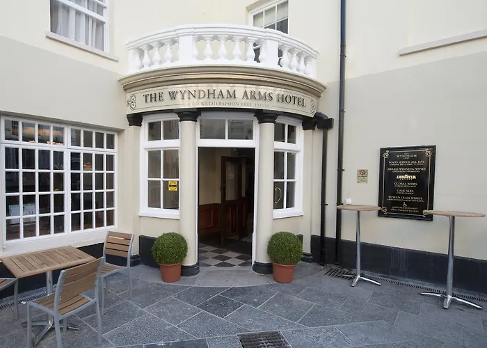The Wyndham Arms-Wetherspoon Bridgend 