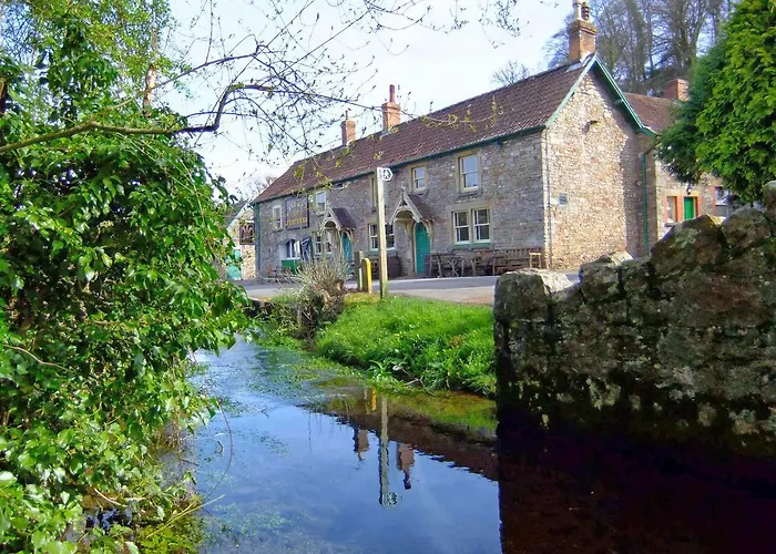 Plume Of Feathers Blagdon