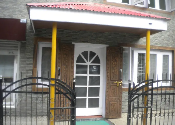 Blooming Dale Hotel Srinagar 