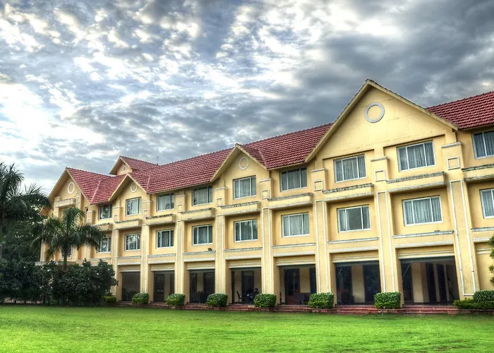 Country Roads Hotel Haora
