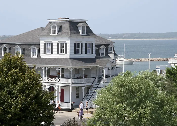 Inn At Old Harbor New Shoreham