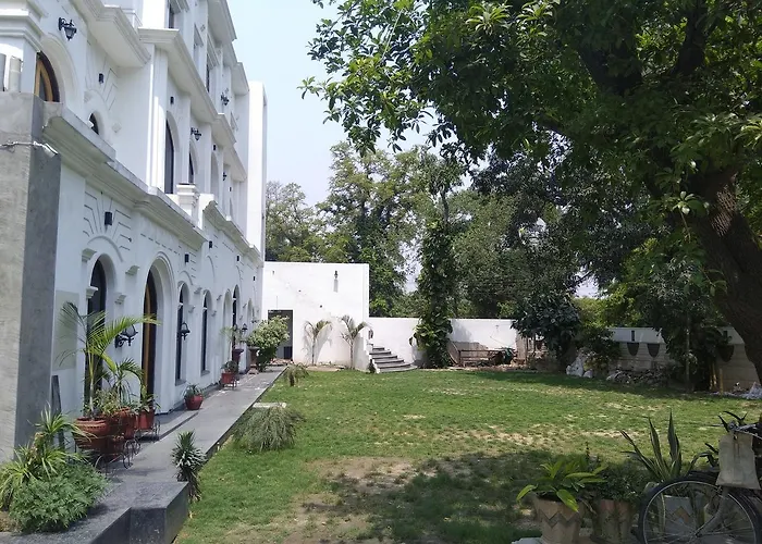 Hotel Kings Retreat Patiala