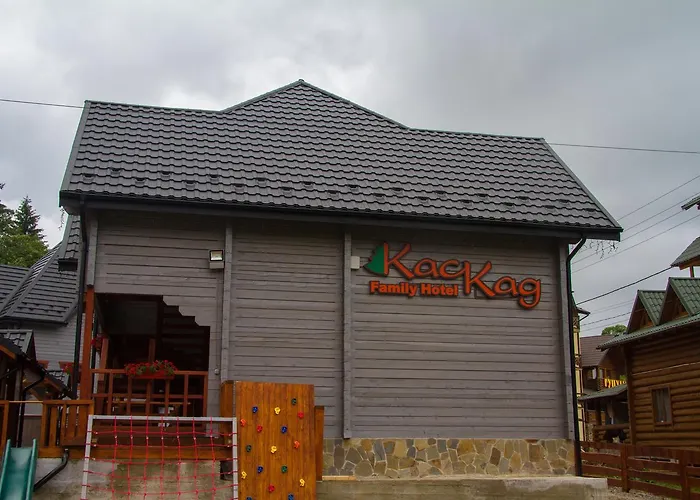 Family Hotel Kaskad Буковель