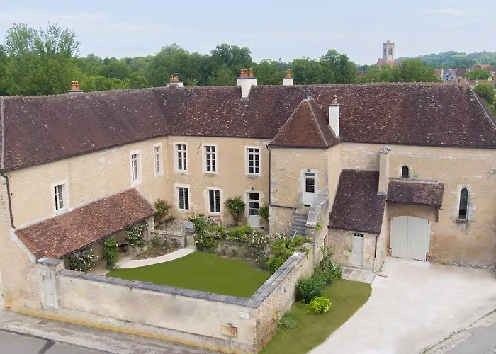 Hotel Le Prieuré à Noyers-sur-Serein