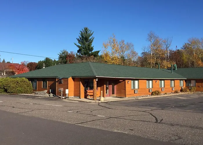 Northwoods Inn & Suites Minocqua