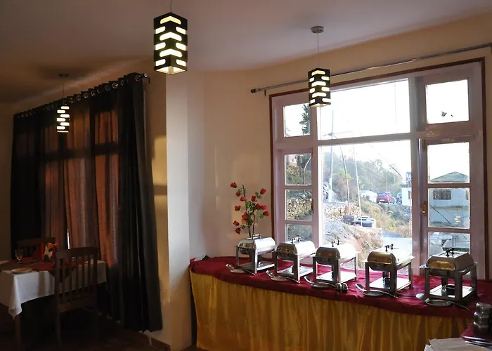 Hotel Ekant Chail