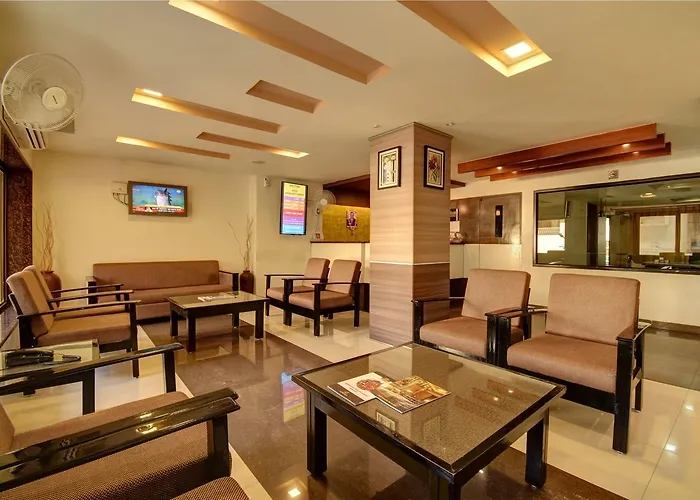 Hotel Savshanti Towers Vadodara