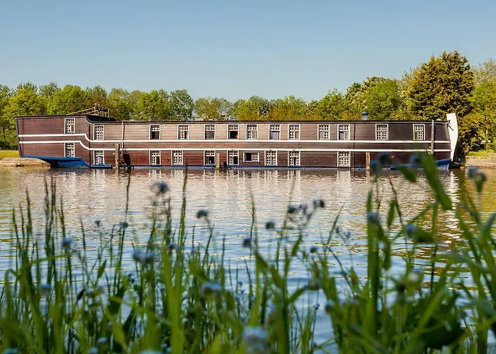 Boat Hotel De Barge Brugge