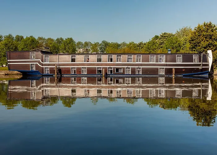 Boat Hotel De Barge Brugge