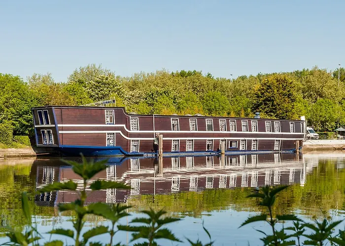 Boat Hotel De Barge Brugge