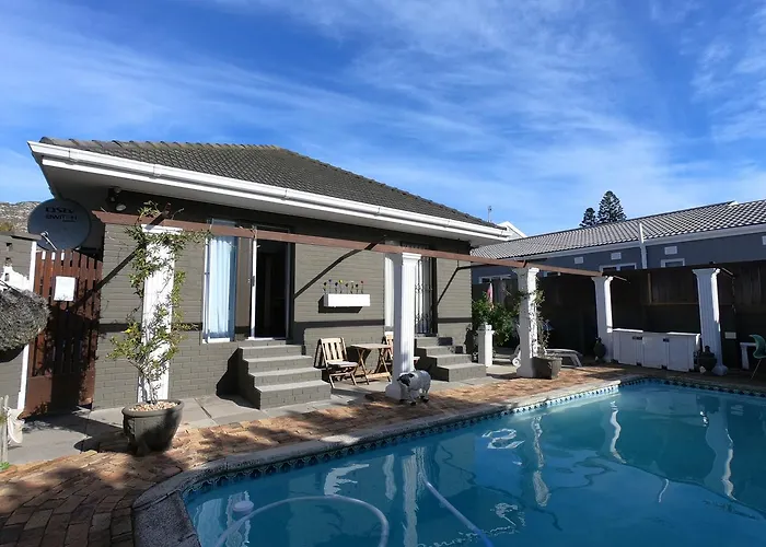 Leo'S Den Bed & Breakfast Fish Hoek