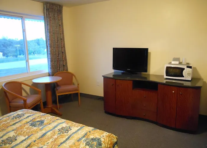 Krystal Penguin Inn Charlestown