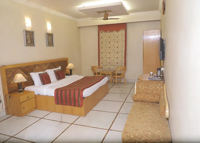 Hotel Singh Sahib Delhi 