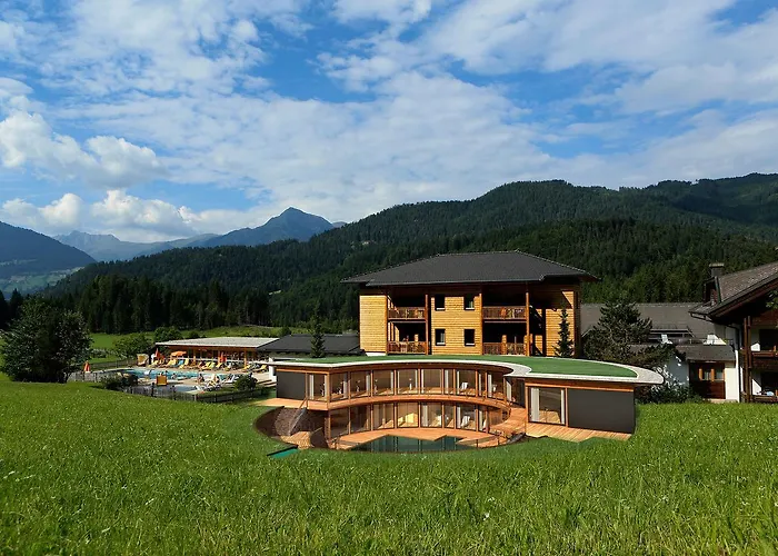 Familienhotel Kreuzwirt Weissensee
