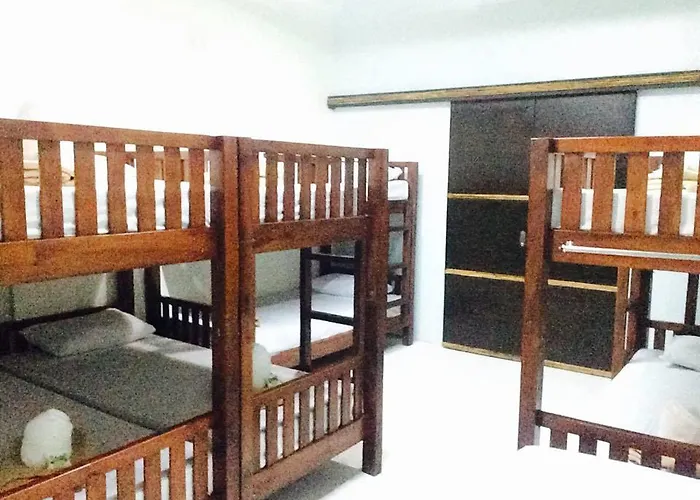 Zen Rooms Cordillera Family Vigan