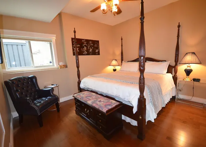 Bella Luna Bed And Breakfast West Kelowna