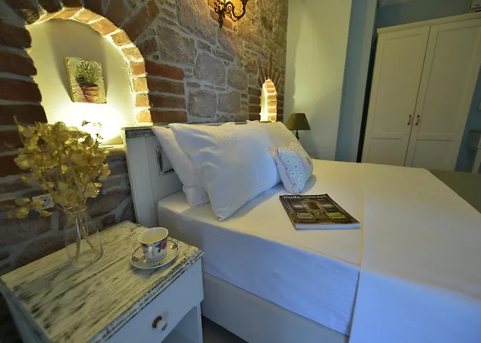 Cunda Rooms Butik Otel Ayvalı