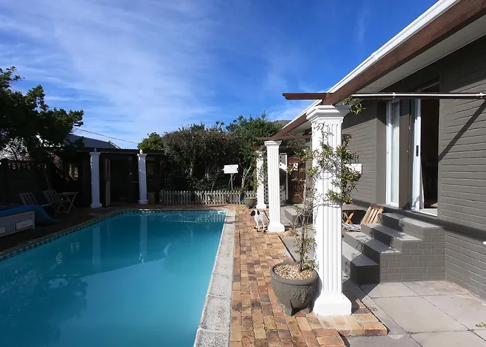 Leo'S Den Bed & Breakfast Fish Hoek