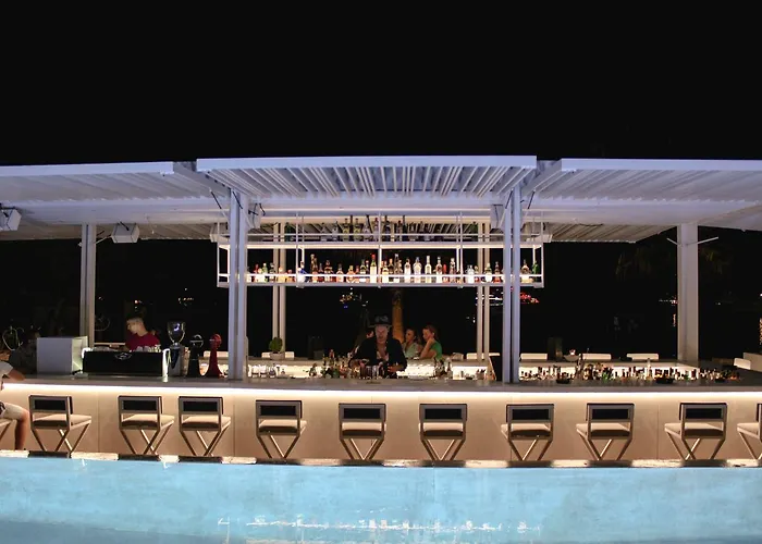 Mykonos Palace Beach Hotel Platys Gialos 