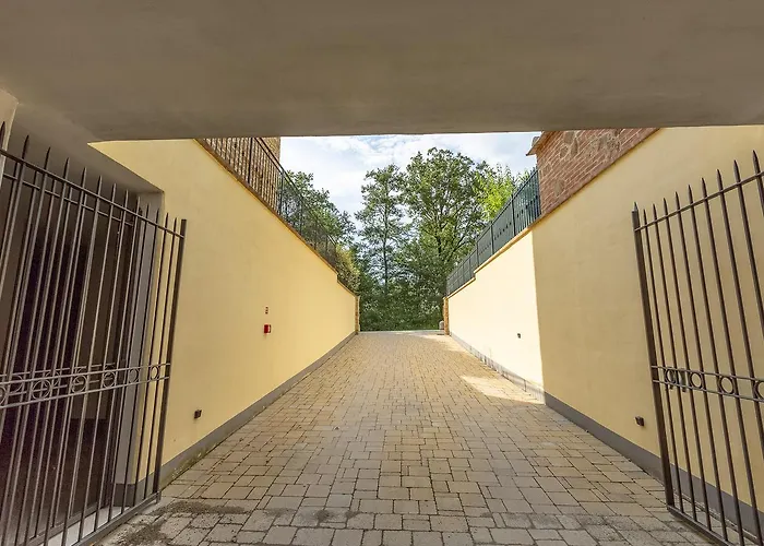 Borgo Poggiardelli Aparthotel Montepulciano Stazione