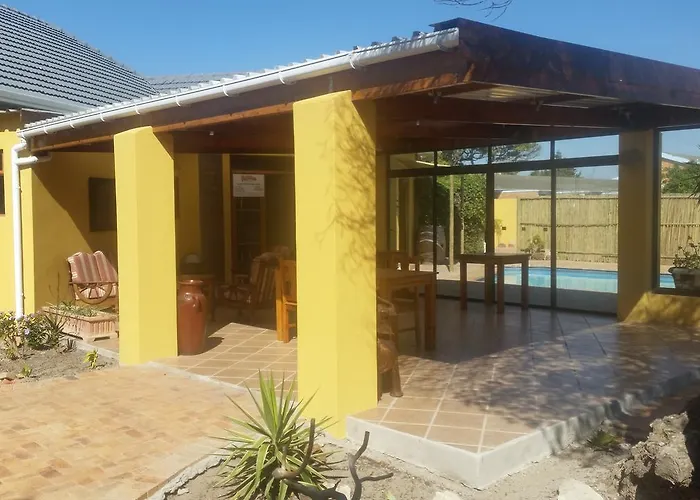 Flintstones Guest House Cape Town