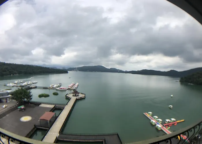 Ming Yue Hu Hotel Yuchi