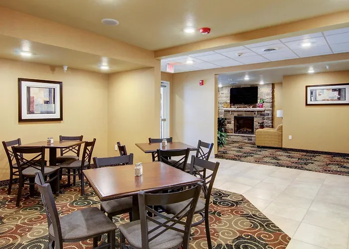 Cobblestone Inn & Suites Steele