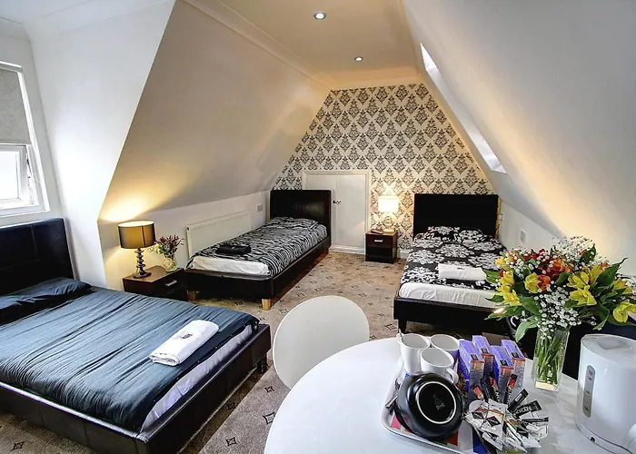 Beaconsfield Hotel London