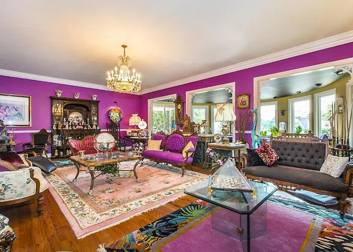 Matthews Manor Bed & Breakfast