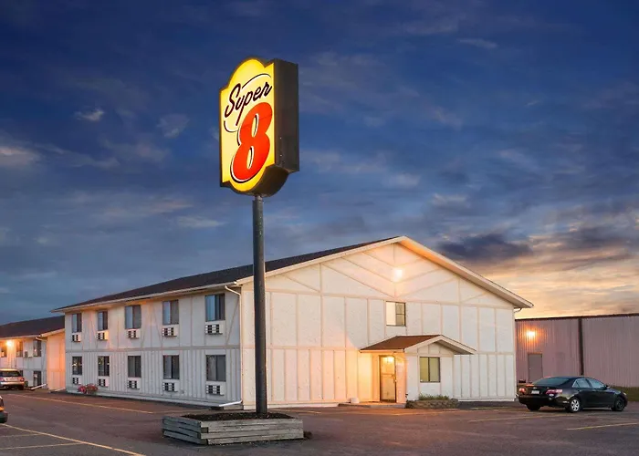 Super 8 By Wyndham Little Falls